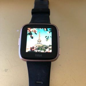 Fit bit versa 2 in rose gold